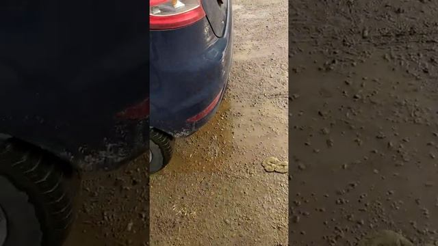 Как снять крышку лючка бензобака Ford fiesta смотреть онлайн