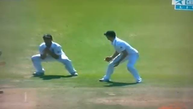 joe root spin which makes cook to waste 1 review during ashes cricket u must see this video смотреть онлайн