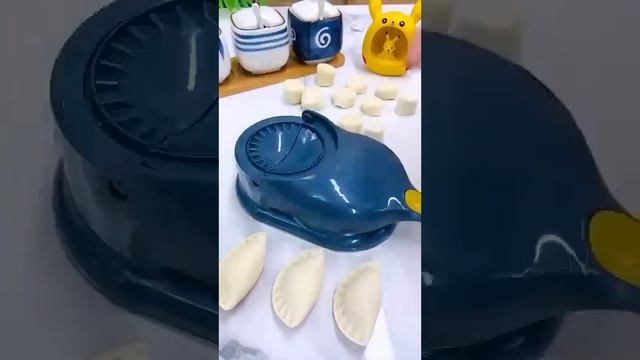 Машинка для ліпки вареників