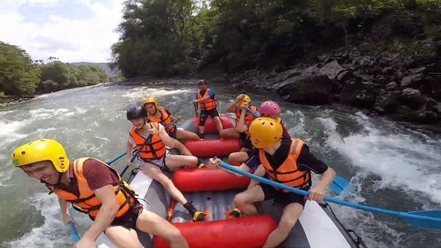 Экстрим в Адыгее/Сплав по реке Белая/Чуть не перевернулись/Adygea/Rafting on the river смотреть онлайн