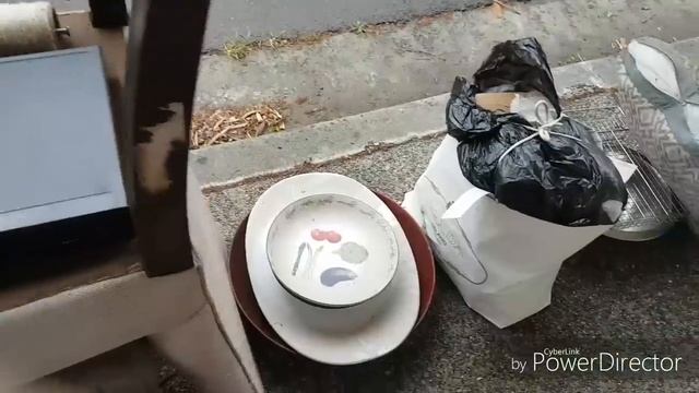 МИЛЛИОНЕРЫ ВЫКИНУЛИ А Я ВЗЯЛА . НЕ СВАЛКА А БАРАХОЛКА . АВСТРАЛИЯ ШПЕРМЮЛЬ