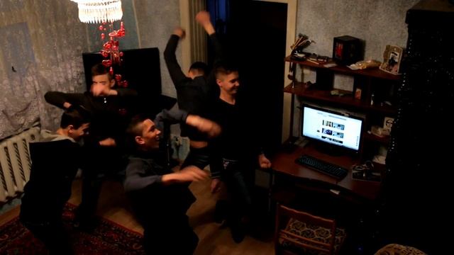 Когда с друзьями увидел скрытую камеру! смотреть онлайн