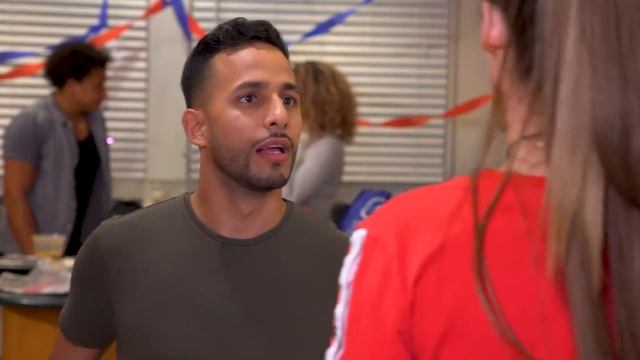 #1 FIFA Player | Hannah Stocking & Anwar Jibawi смотреть онлайн