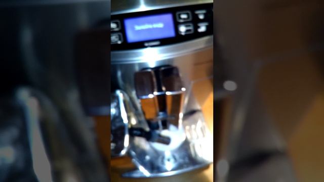 В работе Delonghi PrimaDonna evo S смотреть онлайн