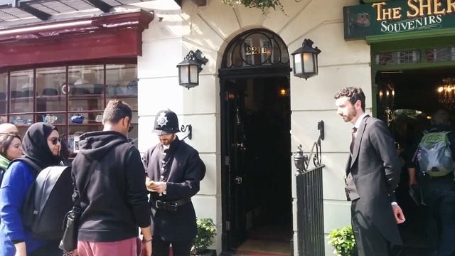The Sherlock Holmes Museum! Baker Street, London, United Kingdom! смотреть онлайн