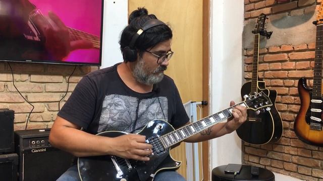 Review Guitarra Golden Les Paul смотреть онлайн