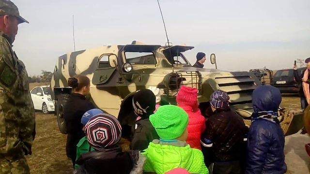 Рассказываем детям про БТР-152, а потом катаемся смотреть онлайн