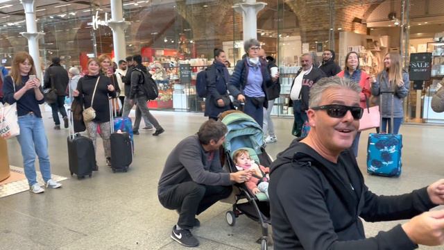 Finger Clicking Crowd Dig New Orleans Boogie смотреть онлайн