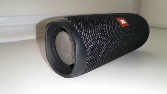 Колонка JBL FLIP 5 LFM 60% Bass Test смотреть онлайн