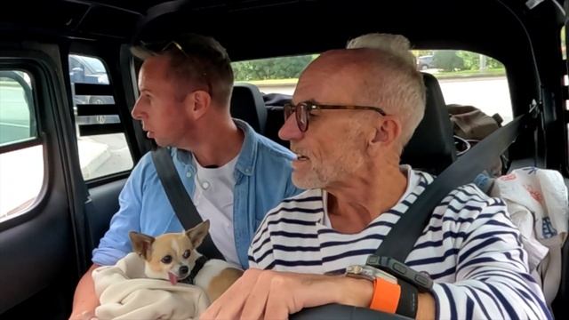 YOU WON’T BELIEVE What We Saw In CITROEN AMI! | Bizarre PORT GRIMAUD ?? Elton goes St Tropez EP 6. смотреть онлайн