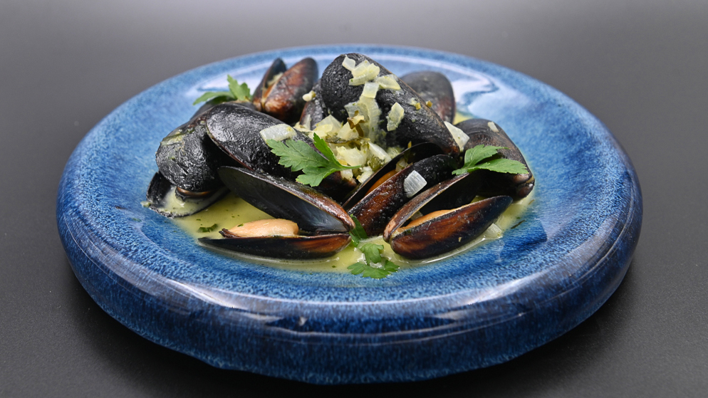 Мидии в соусе блю чиз смотреть онлайн