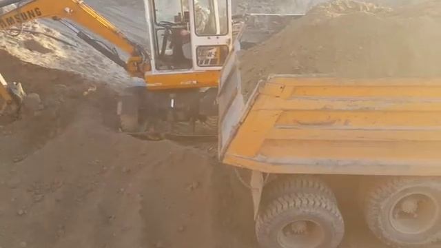 экскаватор Файзали кабодиён смотреть онлайн
