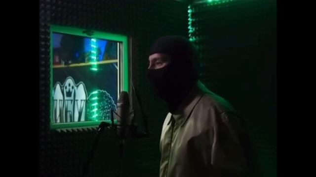 Не меняет - город трасса трафик(mood video 2023) смотреть онлайн