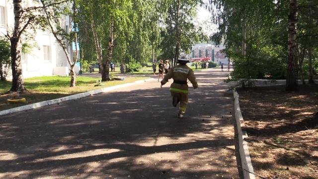 ПРОТИВОПОЖАРНЫЙ ПРАЗДНИК ДЛЯ ДЕТЕЙ смотреть онлайн