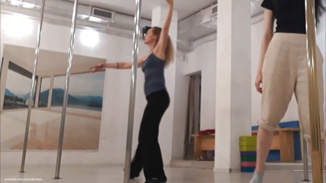 урок контемпорари для начинающих, уроки для студентов театральных вузов, развитие пластики тела смотреть онлайн