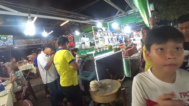 Фукуок ночной рынок. Фукуок. Phuquoc. Ноябрь 2018.