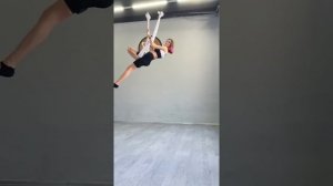 Акробатика в гамаке для йоги (Aerial Hammock )