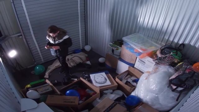 I Trapped My Little Brother in a storage unit overnight.. смотреть онлайн