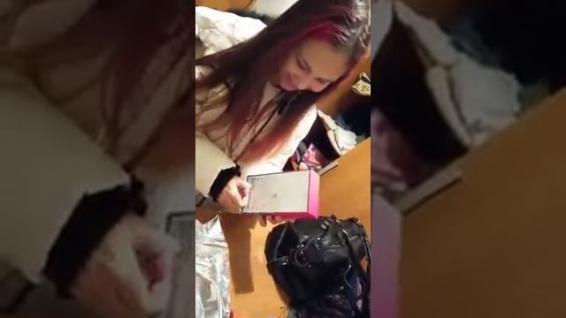 айфон se2 в коробке от сиаоми)))подарок дочке на новый год!!! смотреть онлайн