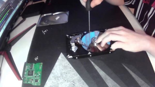 How to open hard drive? (Seagate Barracuda 7200.12 500gb)