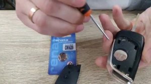 ЗАМЕНА БАТАРЕЙКИ В КЛЮЧЕ ПЕЖО