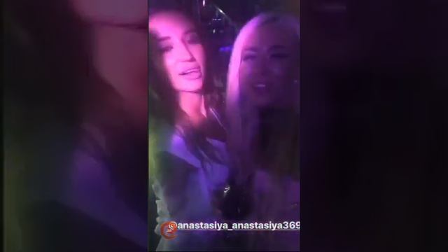 Настя Кочервей и Настя Ендальцева в сторис 21.09.2018. смотреть онлайн