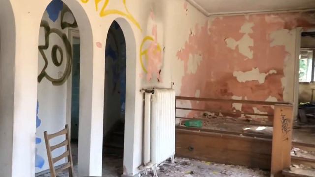 #9 Lost Place Kunstvilla - KLAVIER GEFUNDEN смотреть онлайн