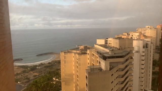 LAYOVER IN VENEZUELA. ЖИЗНЬ СТЮАРДЕССЫ, КАК НЕ СОЙТИ СУМА ЗА ТРИ ДНЯ В ОТЕЛЕ. смотреть онлайн