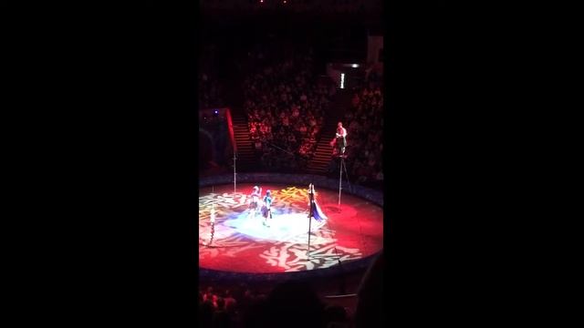 Казанский цирк "В гостях у Деда Мороза" смотреть онлайн