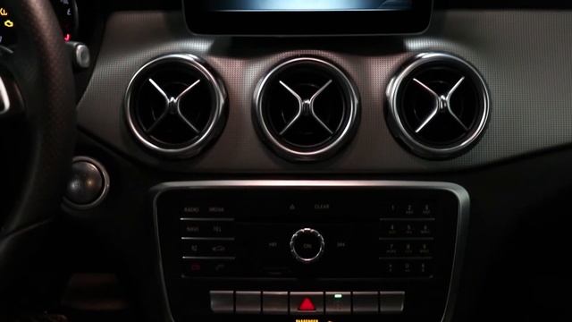 Mercedes-Benz Clase GLA GLA 200 d 100 kW (136 CV) 7G-DCT Gyata KM0 смотреть онлайн