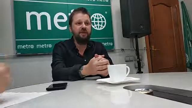 Большое интервью газете "Метро" - Илья "Черт" Кнабенгоф, группа "Пилот" смотреть онлайн