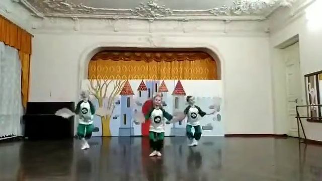ИСКОРКИ г. Ставрополь 10-12 лет "Щелкунчик. Китайский танец "Чай"#КТК# танцы смотреть онлайн