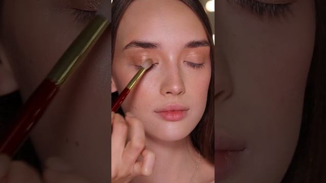Макияж глаз для новичков | OH MY BRUSH смотреть онлайн