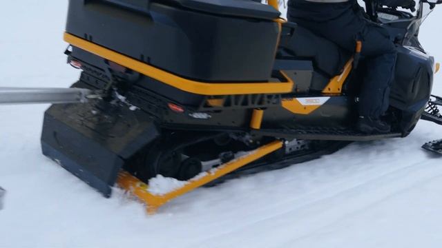 A Snowmobile for Ski Resort Duties | Lynx 69 Ranger Alpine смотреть онлайн