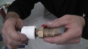 Установка крана.Чем лучше паковать резьбу в 2020 году.Меняем кран без сантехника. Замена смесителя.