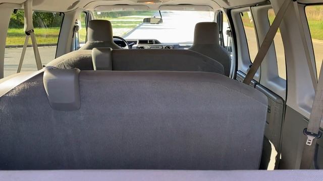 2014 Ford Econoline E350 Passenger Van смотреть онлайн