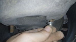 Ремонт (замена) оборванной шпильки нижнего рычага крепления переднего амортизатора ВАЗ 2101-2107.