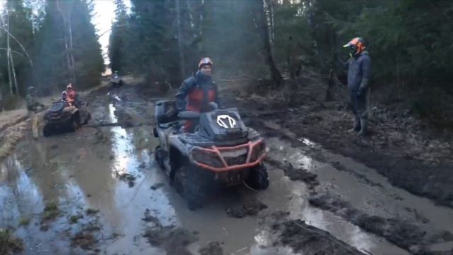 Лайтовые покатушки на квадроциклах с детьми) смотреть онлайн