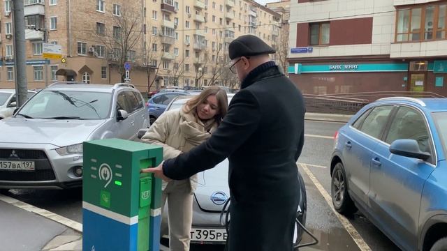 Nissan Leaf. Бюджетный электрокар смотреть онлайн