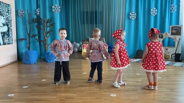 Частушки от трёхлеток на фольклорный праздник «День Валенка» смотреть онлайн