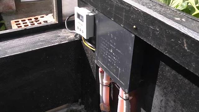 сюжет 'теплый пол'. Теплица - 2 смотреть онлайн