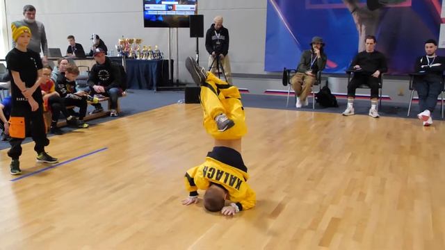 top16 11-13 bboy Restless vs Kalach - брейкданс, Чемпионат Москвы смотреть онлайн
