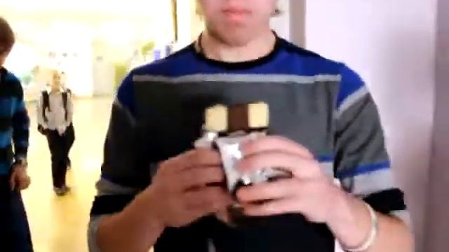 Можно ли съесть шоколадку за 100 шагов?! смотреть онлайн