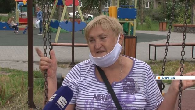 Крановщица из Ачинска занялась косплеем и гуляет в костюмах по городу смотреть онлайн