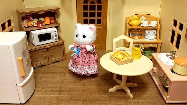 ❤ Самые милые кошечки ❤ Заселяю в домик семью персидских котов Sylvanian Families смотреть онлайн