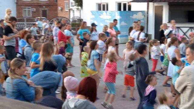 Семейный курорт Казачий Берег | Open Kids ft. Quest Pistols Show - Круче всех | 2019-07-10 смотреть онлайн