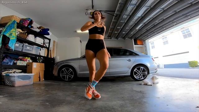 Monday Grooves смотреть онлайн