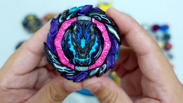 TOP 5 BEST BEYBLADE BURST COMBOS OF 2021 | STRONGEST Beyblade Burst DB & Sparking Competitive Parts смотреть онлайн