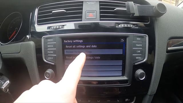 How to Perform System Factory Reset in Volkswagen Golf VII (2012 - 2020) - Restore Factory Settings смотреть онлайн