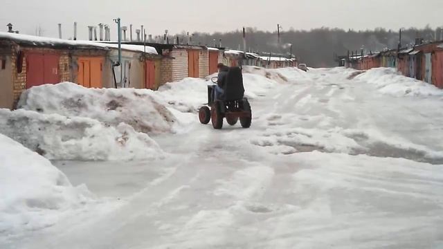 Самодельный трактор с двухтактным двигателем смотреть онлайн